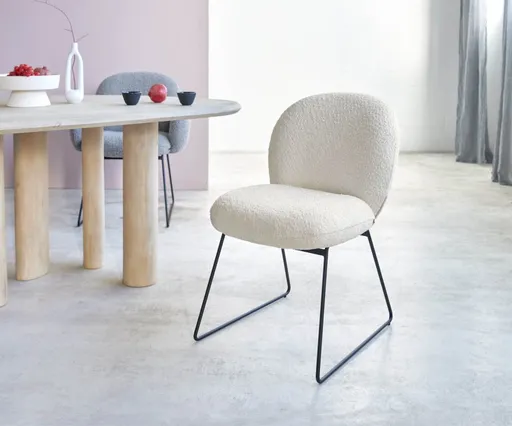 Jídelní židle Nube-Flex podnož tenká kovová černá bouclé bílá