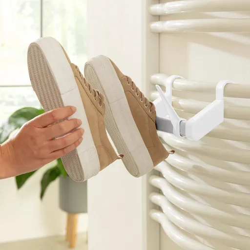 Die moderne Hausfrau Sušák na boty na radiátor