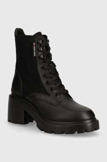 Nízké kozačky Tommy Jeans TJW MID HEEL BOOT MIX MEDIA dámské, černá barva, na plochém podpatku, EN0EN02556