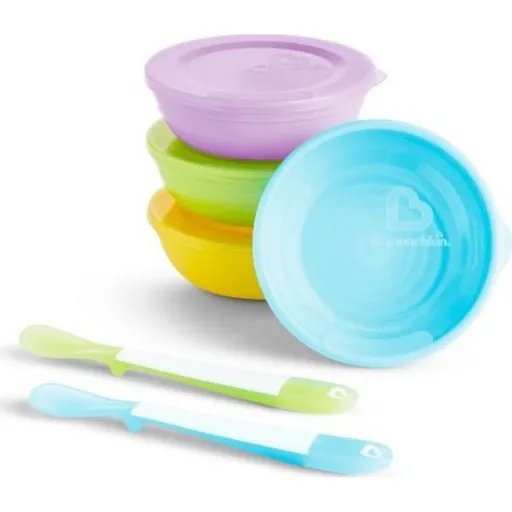 Munchkin Set barevných misek s víčky a lžičkami