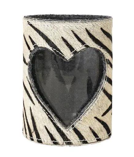 Svícen se srdcem zdobený kůží se vzorem Zebra - 11,5*11,5*16cm Mars & More
