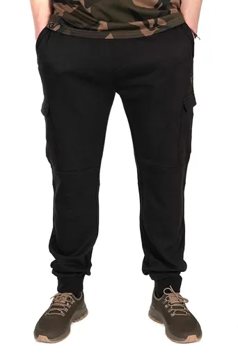 Fox Rybářské Tepláky  LW Black / Camo Combat Joggers - XXXL,Fox Rybářské Tepláky  LW Black / Camo Combat Joggers - XXXL