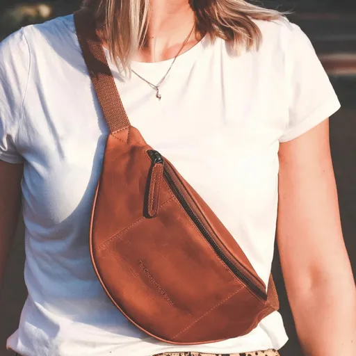 Kožená ledvinka The Chesterfield Brand Eden - koňak