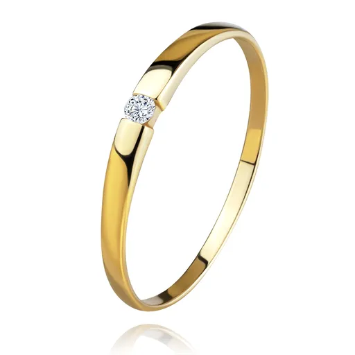 Zlatý prsten 585 - blýskavý diamant čiré barvy, hladká vypouklá ramena - Velikost: 50