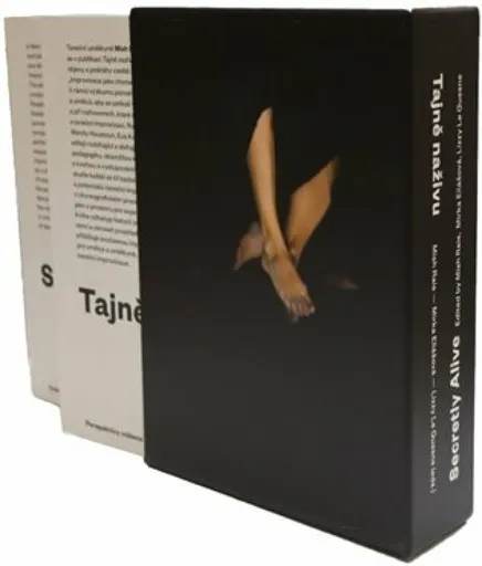 Tajně naživu / Secretly Alive - Mish Rais, Mirka Eliášová, Lizzy  Le Quesne