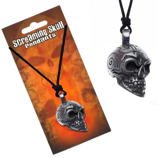 Šňůrkový náhrdelník s přívěskem lebky s ornamenty