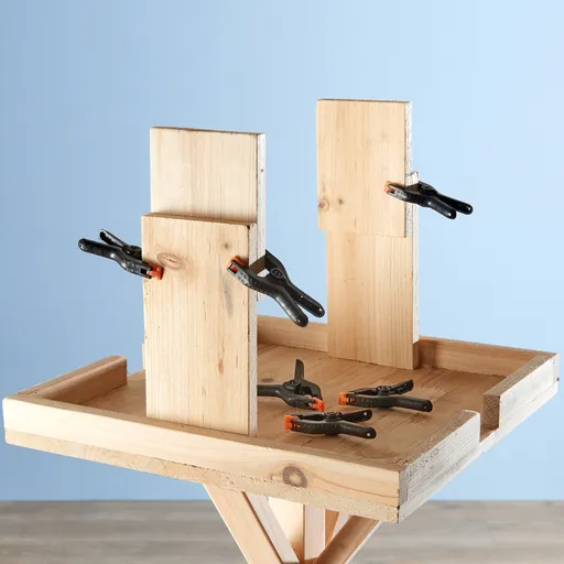 6 pružinových klipů