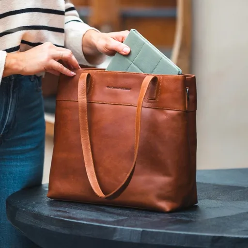 Dámská kožená kabelka The Chesterfield Brand Diva - koňak