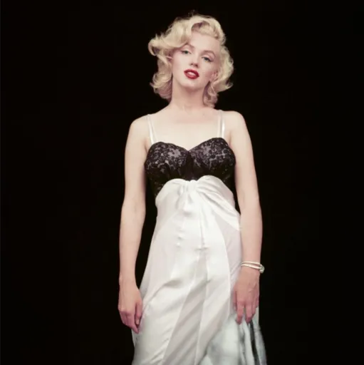 The Essential Marilyn Monroe - Joshua Greene