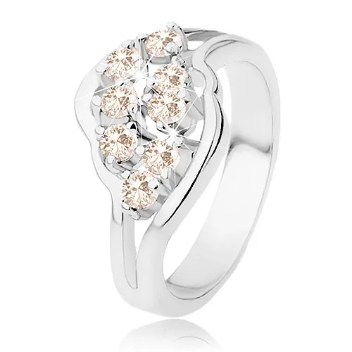 Prsten ve stříbrném odstínu, rozdělená ramena, světle oranžové zirkony - Velikost: 52