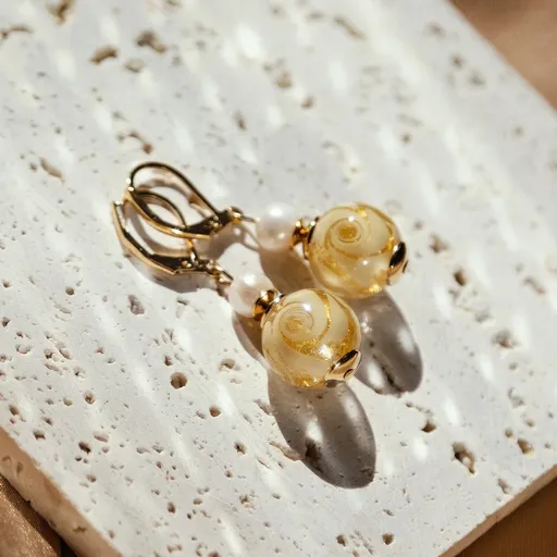 Lampglas Náušnice Golden Ball s 24karátovým zlatem v perlách Lampglas a říčními perlami ETB2