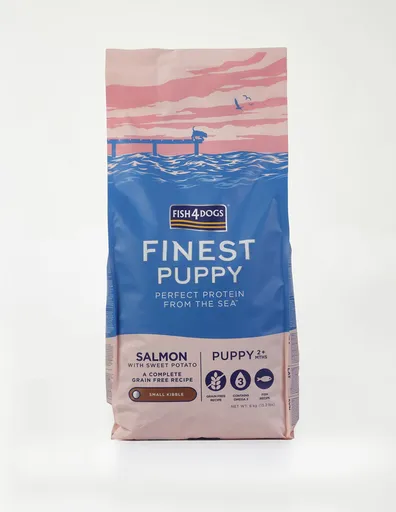 FISH4DOGS Granule malé pro štěňátka Finest losos se sladkými bramborami 6 kg, 2m+