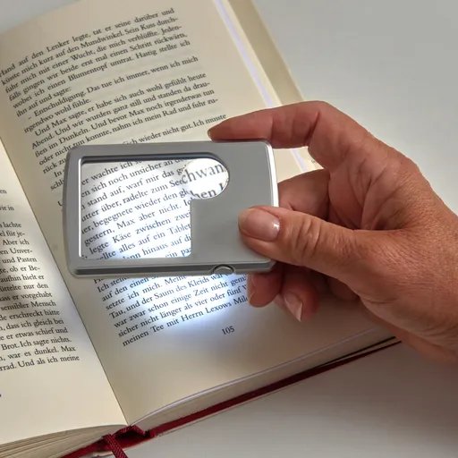 Kapesní lupa s osvětlením