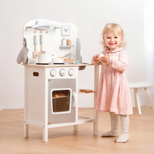 Dětská dřevěná kuchyňka