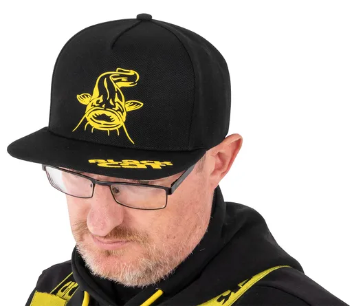 Black cat kšiltovka black flat peak cap