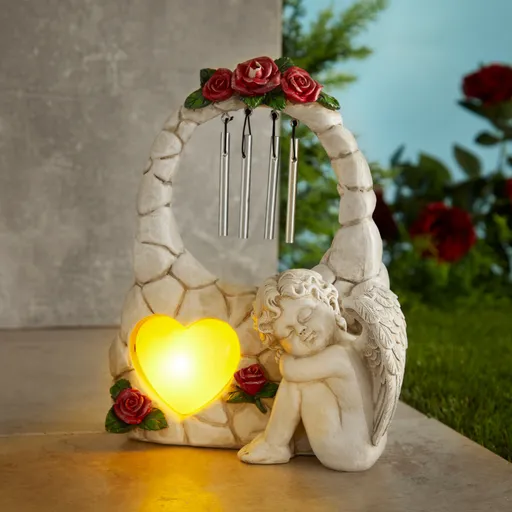 Solární anděl s větrnou zvonkohrou