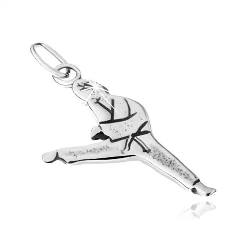 Stříbrný 925 přívěsek - karatista v bojovém postoji, patinovaný