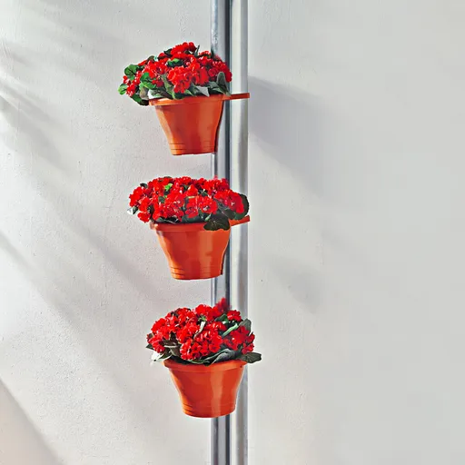 3 květináče na okapy