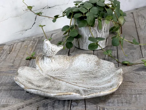 Bílo - zlaté antik cementové krmítko pro ptáčky Vittel - 31*31*10cm Chic Antique