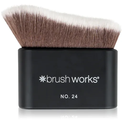 Brushworks Blending Face & Body Brush kabuki štětec na tvář a tělo typ NO. 24 1 ks