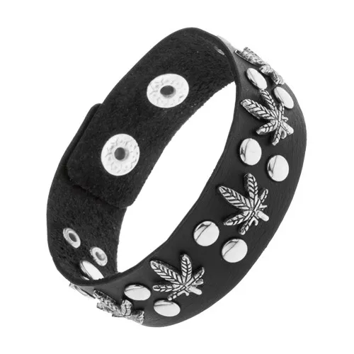 Okovaný černý náramek ze syntetické kůže, patinované listy konopí