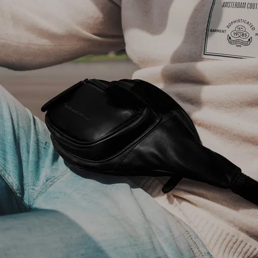 Kožená ledvinka The Chesterfield Brand Jacki - černá