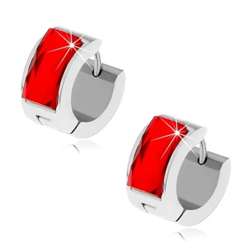 Ocelové náušnice stříbrné barvy, rubínově červený broušený kamínek