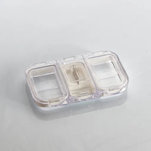 Lékovka s kráječem tablet