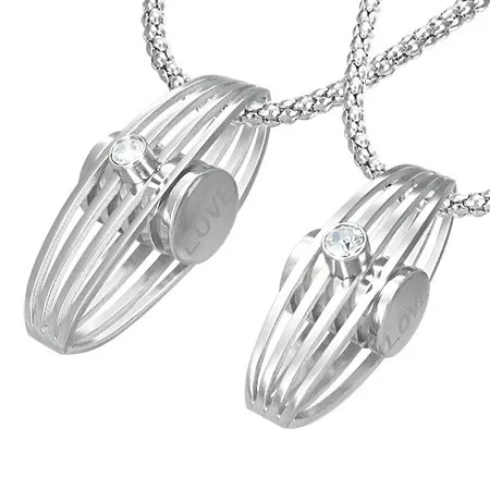 Přívěsek pro zamilované - žebrovaná elipsa, zirkon, boční nápis